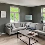 Large 4 Bedroom In With A Sunny Terrace * Trondheim