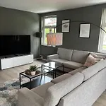 Large 4 Bedroom In With A Sunny Terrace Apartment Trondheim