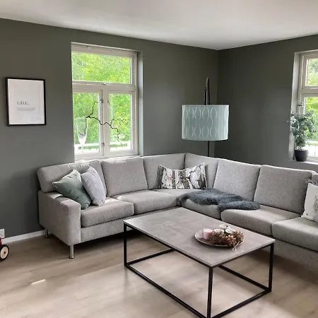Large 4 Bedroom In With A Sunny Terrace * Trondheim