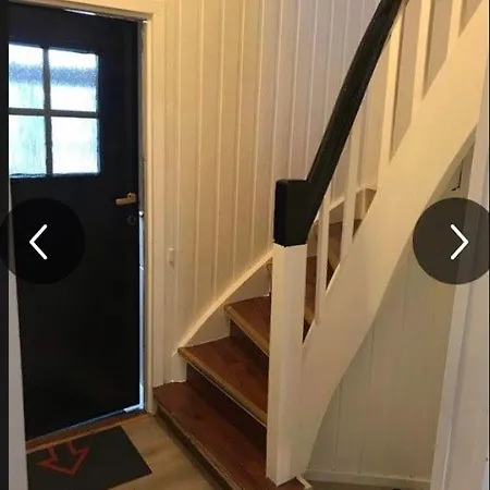 Large 4 Bedroom In With A Sunny Terrace *