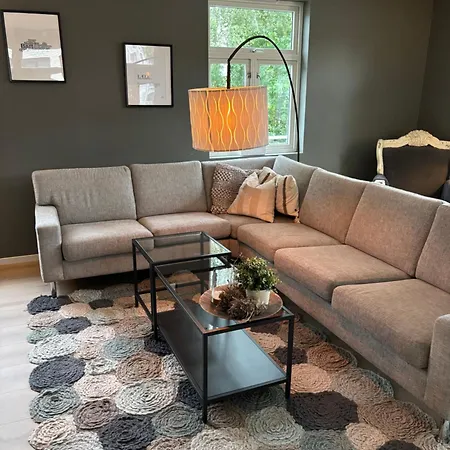 Appartement Large 4 Bedroom In With A Sunny Terrace